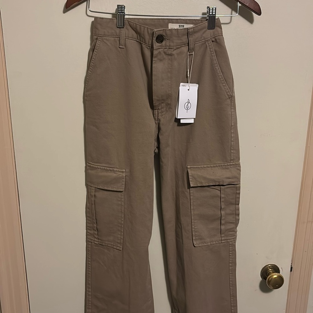 Brand new with tags Stradivarius khaki cargo pantss